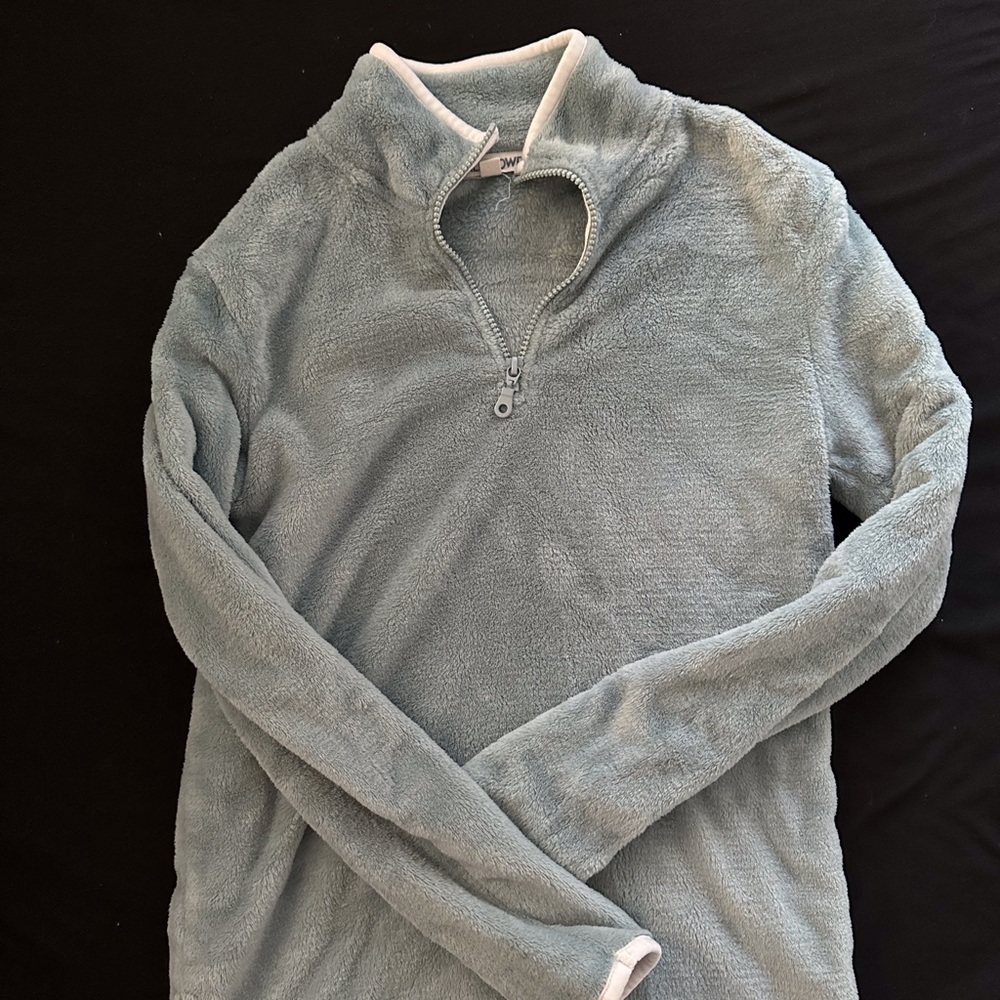 Wallflower quarter zip